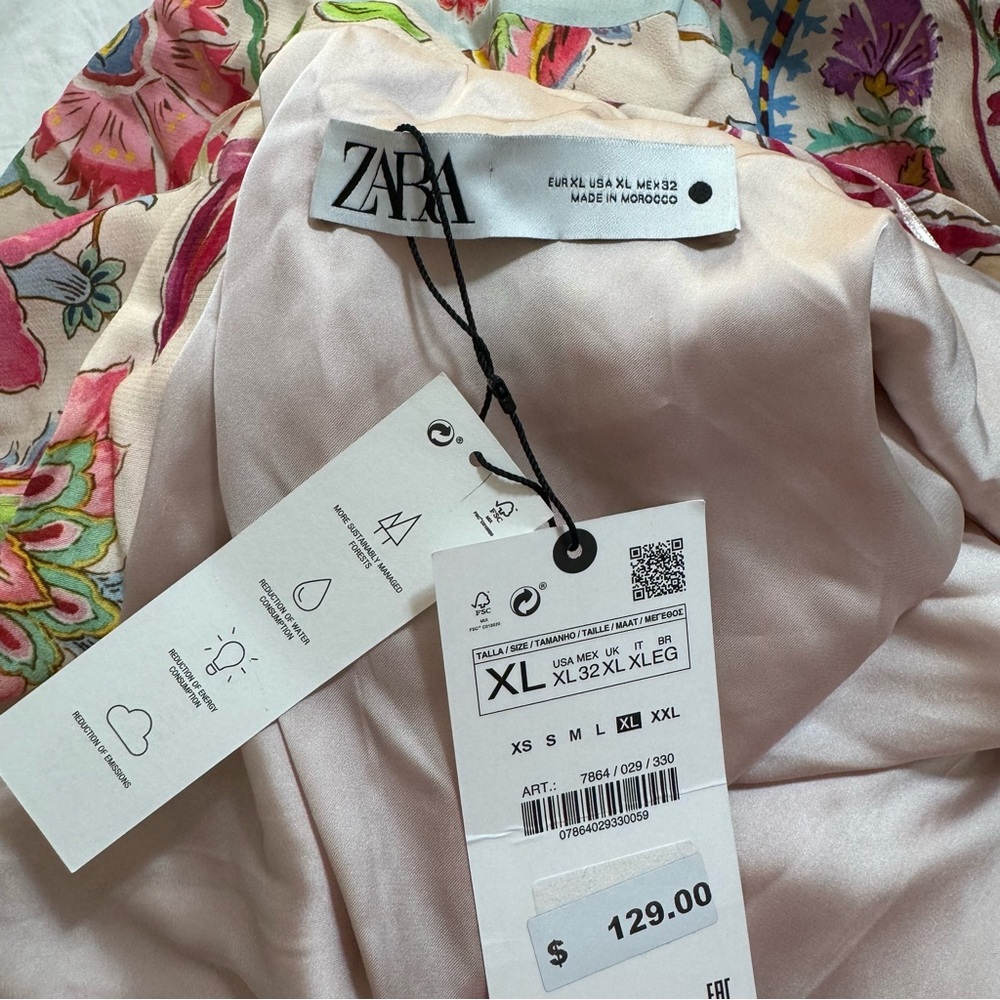 Zara Printed kimono satin dress with belt - Picture 15 of 15